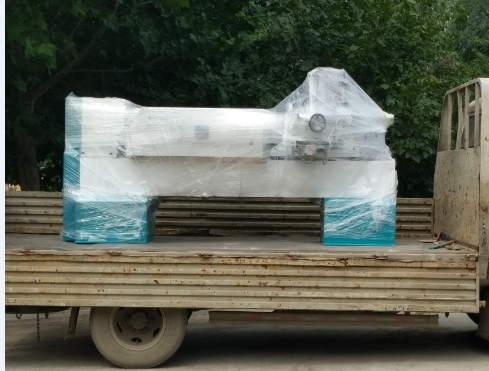 1530單軸雙刀木工車床車拉一體發(fā)貨