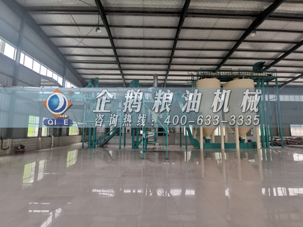 河南省農業廳專家驗收小組對蘭考花生基地及特香型花生油加工設備進行綠色食品加工認證驗收(圖7) 河南省農業廳專家驗收小組對蘭考花生基地及特香型花生油加工設備進行綠色食品加工認證驗收(圖7)